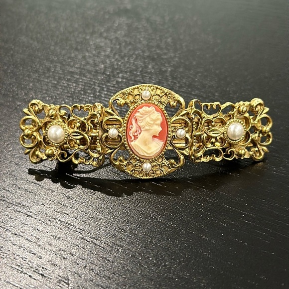 Vintage Gold Filigree Cameo Hair Barrette Accessory with Faux Pearls main image 6